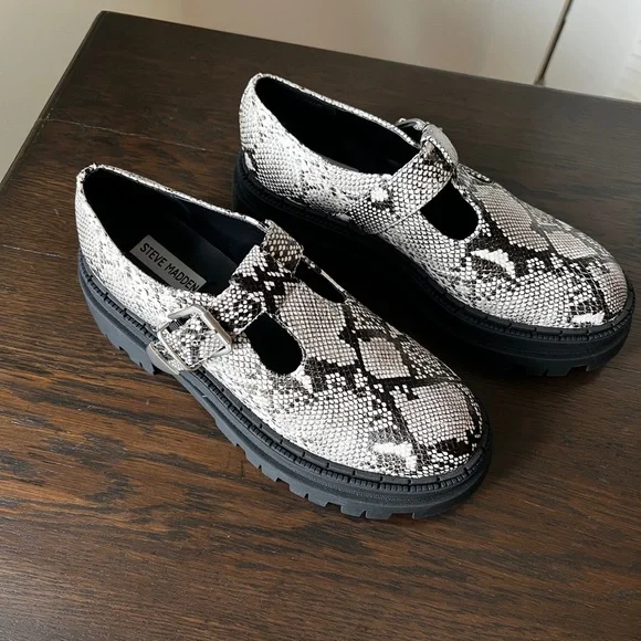 Steve Madden Kamlee Lug Sole Mary Jane. Size 8.5. Never Worn - Picture 9 of 9